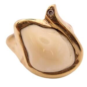 Vintage 14kt Yellow Gold Elk Ivory Diamond Cocktail Statement Hunter Ring